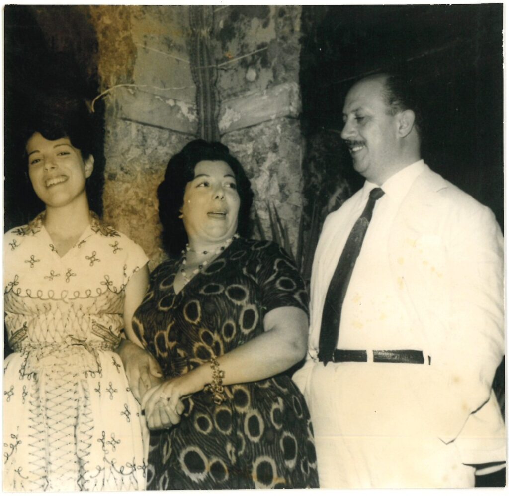 Cecilia Bernardini le radici: da giovane con parenti